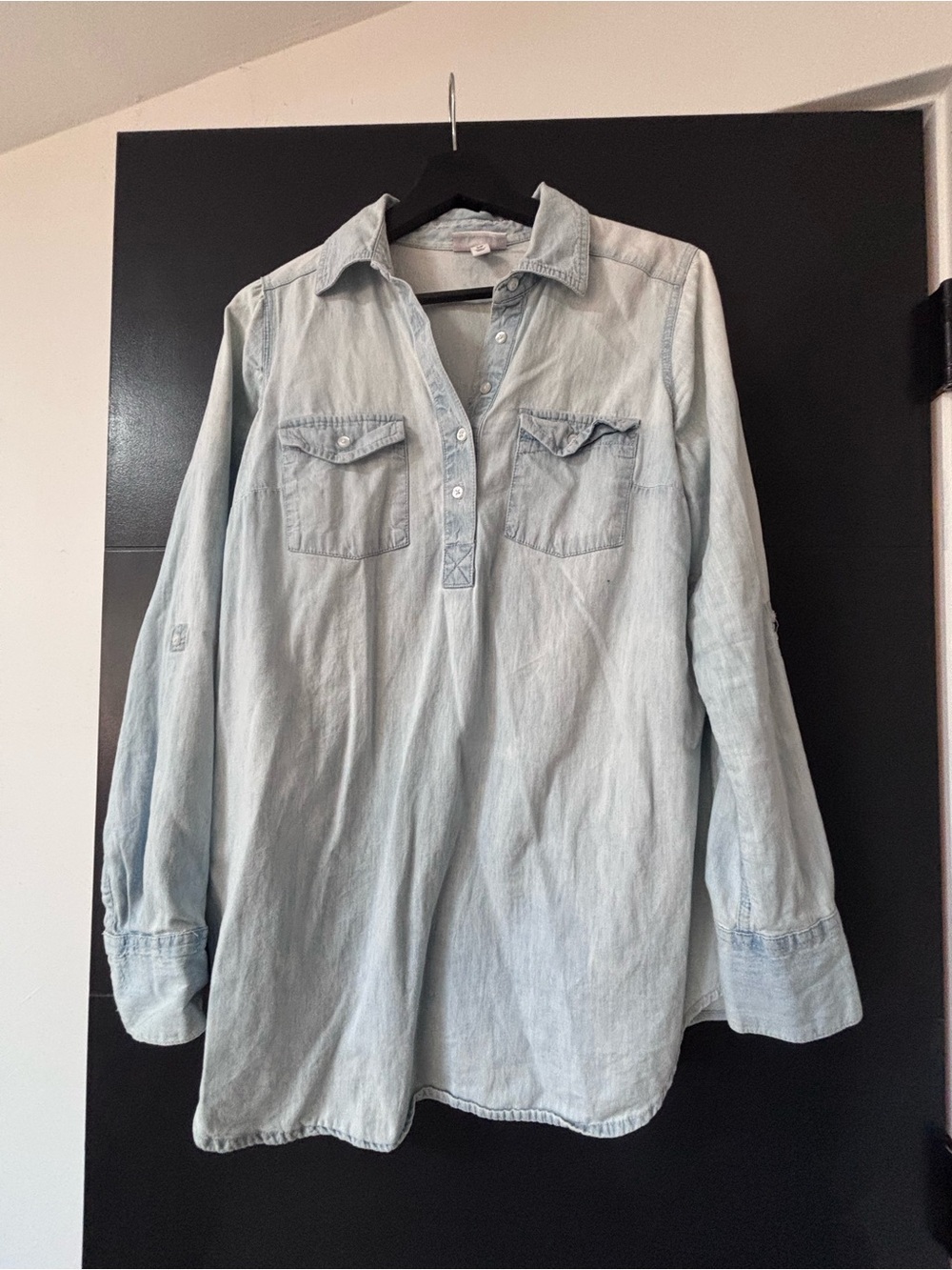 Liz Lange Maternity Light Blue Denim Button-Front Shirt
